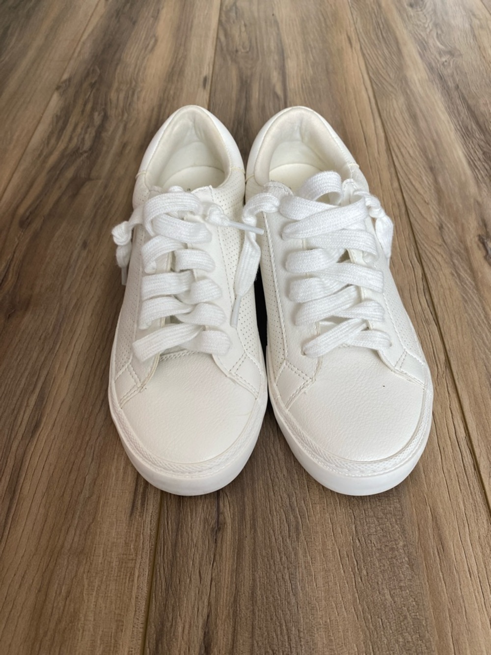 Womans White Casual Lace-Up Sneakers